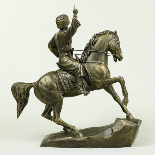Изображение «Статуэтка Имам Шамиль на коне малая»