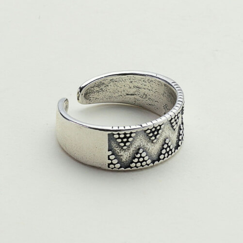 Изображение «Серебряное этническое кольцо 2»