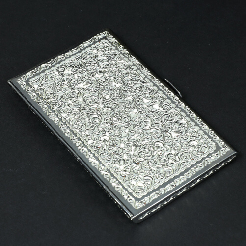 Изображение «Визитница из серебра Кубачи с резьбой»