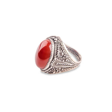 Изображение «Женский перстень из серебра с сердоликом»