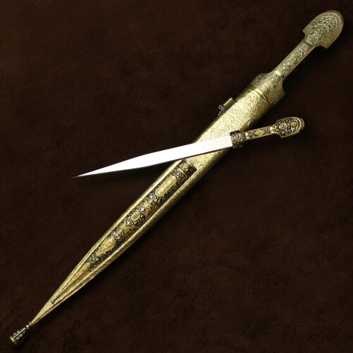 Изображение «Кавказский кинжал с эмалью и подкинжальным ножом»