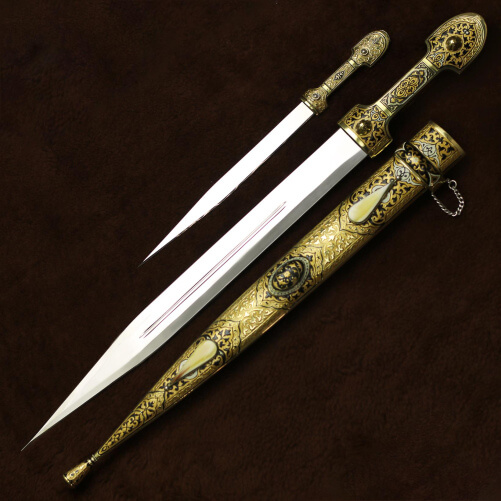 Изображение «Кавказский кинжал с эмалью и подкинжальным ножом»