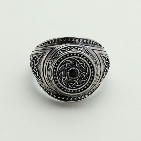 Изображение «Мужской перстень этнический из серебра»